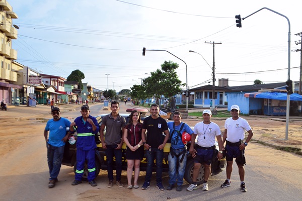 Prefeitura instala novo semáforo no centro do agreste em Laranjal do Jari.